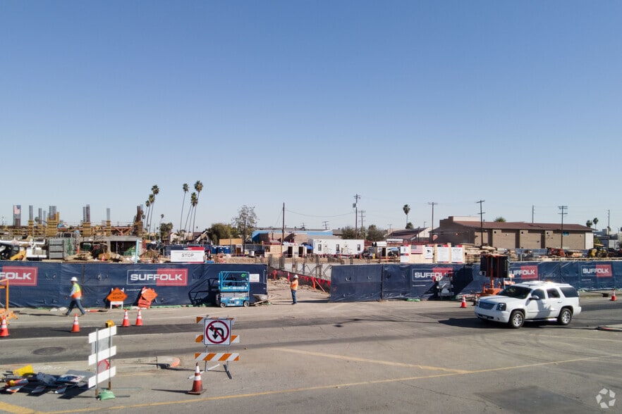 8400 S Vermont Ave, Los Angeles, CA for lease - Building Photo - Image 2 of 11