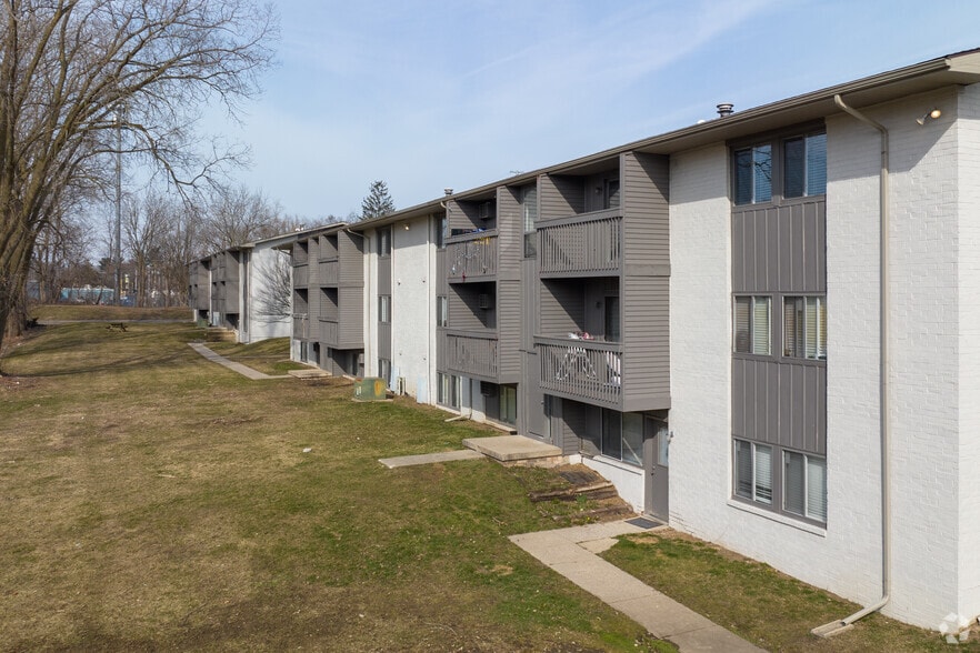 5500 Kaynorth Rd, Lansing, MI 48911 Lansing 74 Apartments