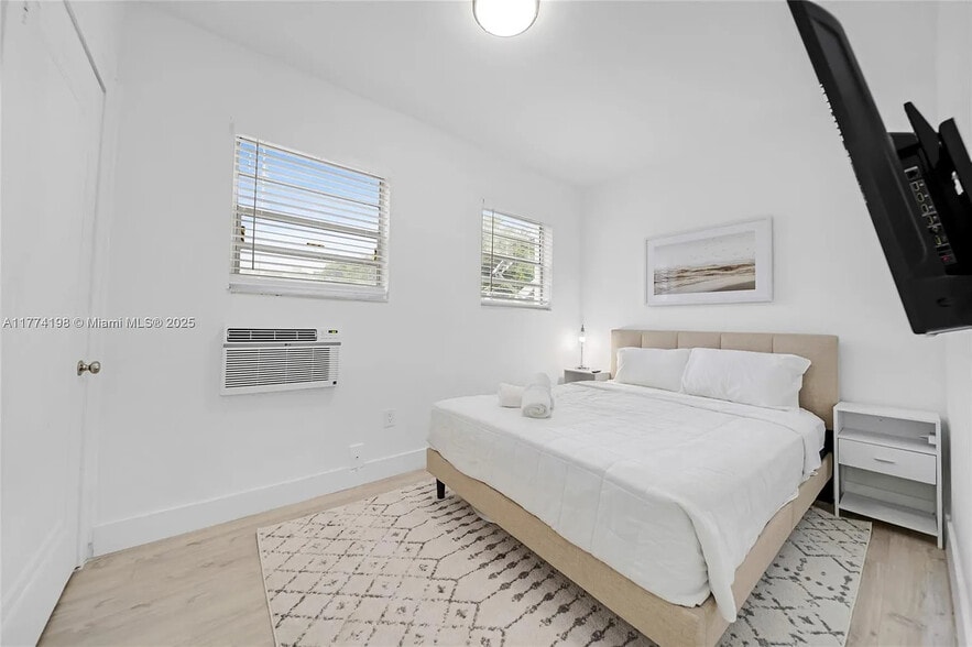 1029 SW 5th St, Miami, FL for sale - Building Photo - Image 2 of 11