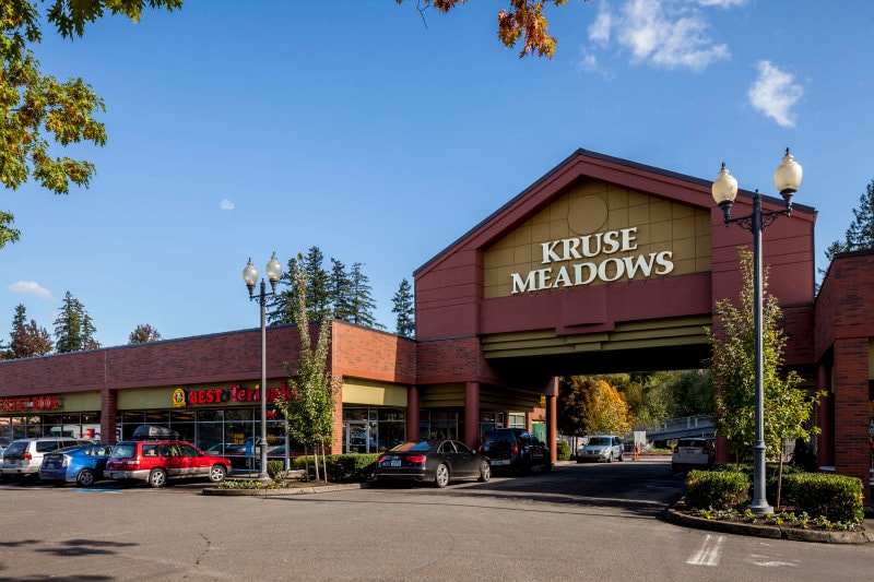 6296 Meadows Rd, Lake Oswego, OR for sale - Building Photo - Image 1 of 1