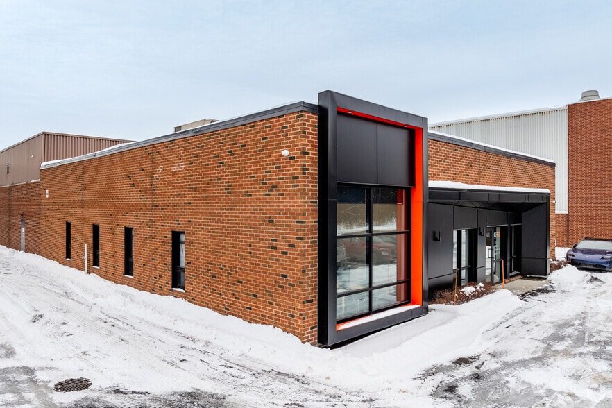 12480 Boul Industriel, Montréal, QC for sale - Building Photo - Image 2 of 4