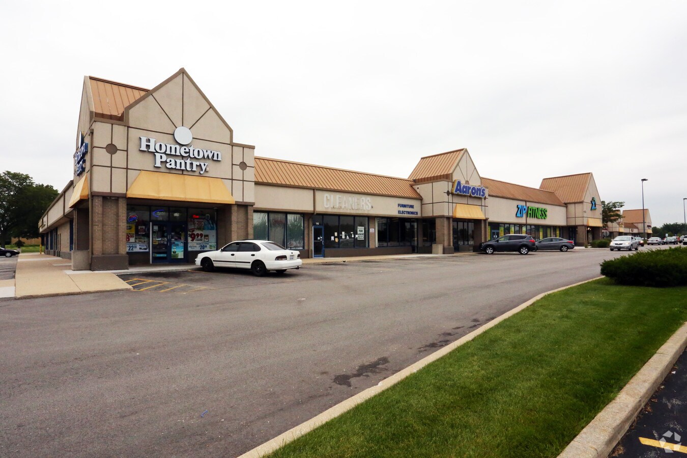 100200 S Bolingbrook Dr, Bolingbrook, IL, 60440 Retail Space For
