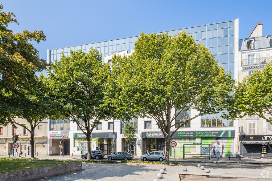 221 Avenue Du Président Wilson, Saint-Denis for lease - Building Photo - Image 3 of 3