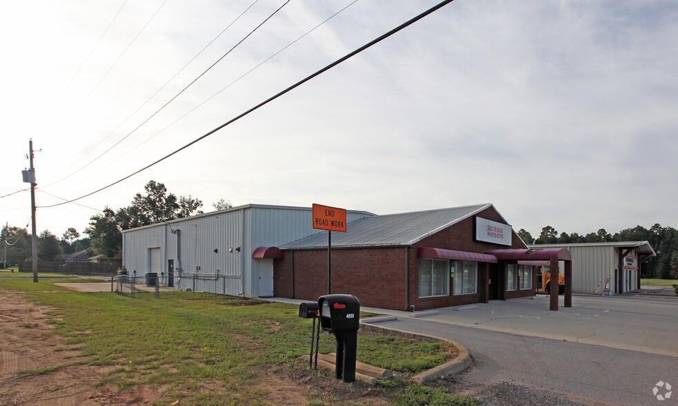 4062 Avalon Blvd, Milton, FL 32583