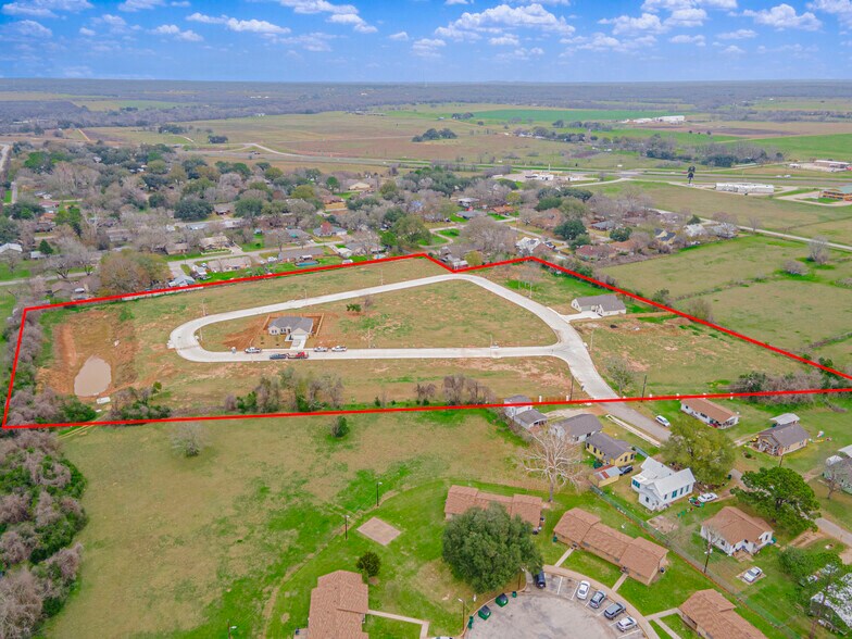 1406 7th, Smithville, TX 78957