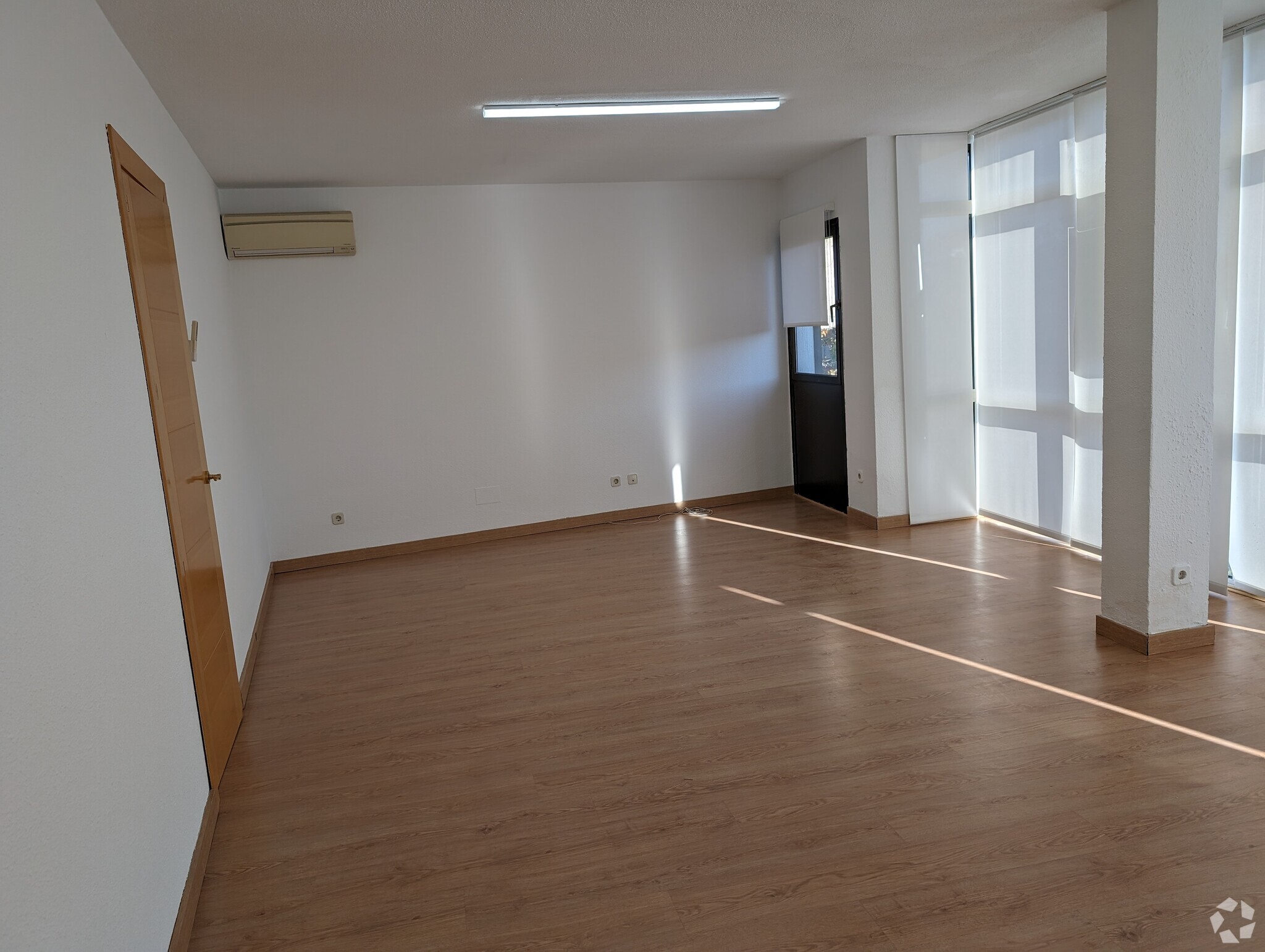 Office in Majadahonda, Madrid for lease Interior Photo- Image 1 of 7