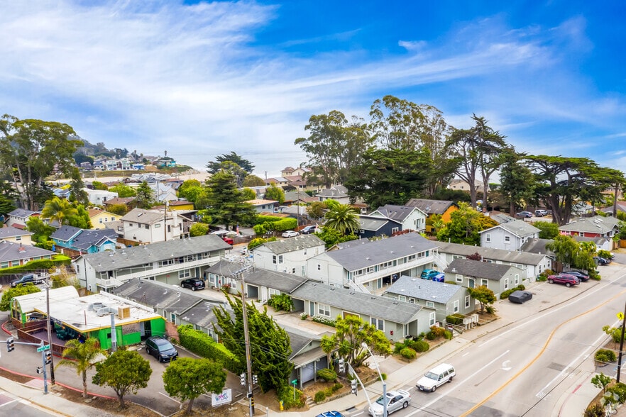 21661 E Cliff Dr, Santa Cruz, CA for sale - Aerial - Image 1 of 8