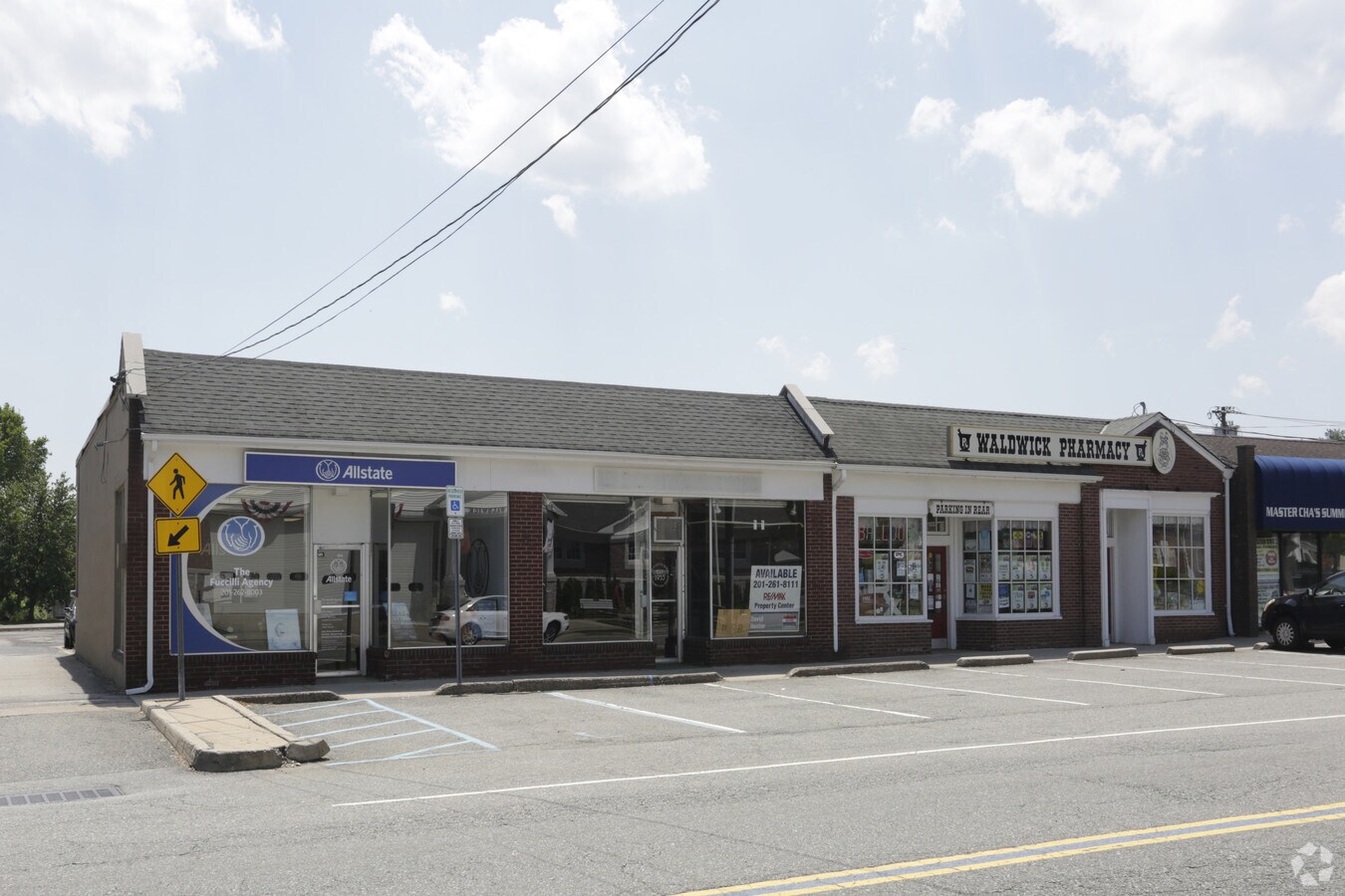 18 E Prospect St, Waldwick, NJ 07463