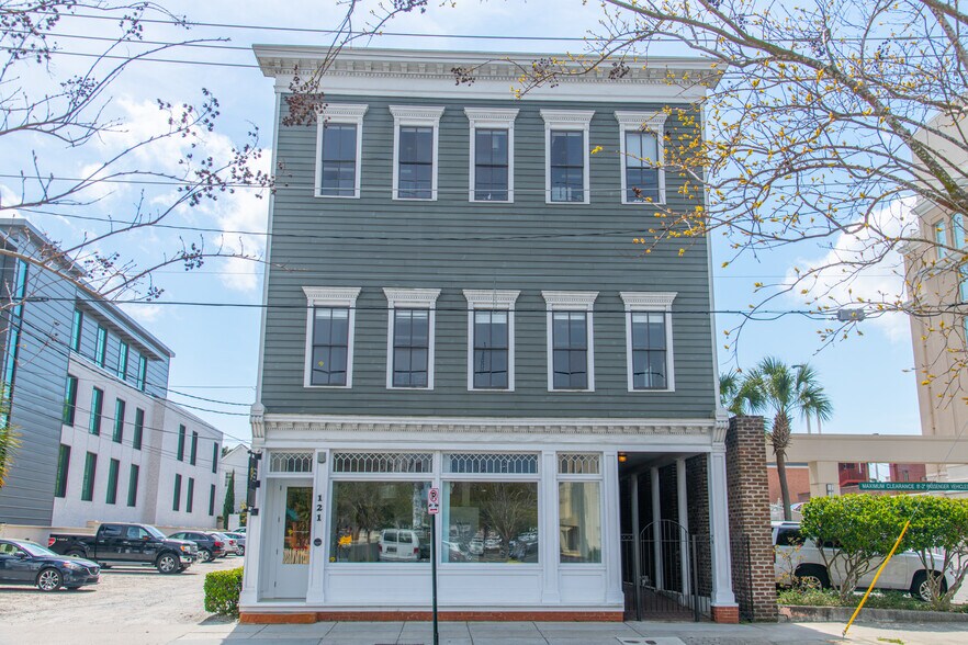 121 Calhoun St, Charleston, SC for lease - Building Photo - Image 2 of 12