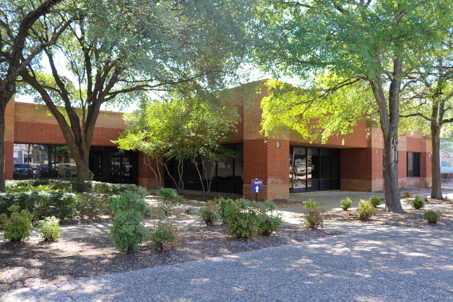 1350 N Loop 1604 E, San Antonio, TX for lease - Building Photo - Image 1 of 27