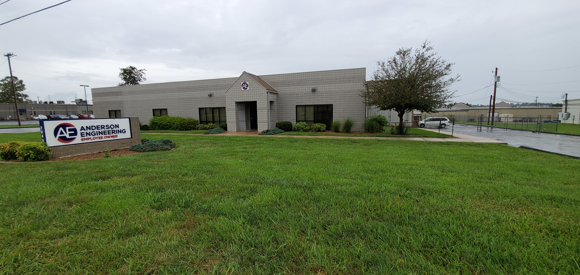 2045 W Woodland St, Springfield, MO 65807