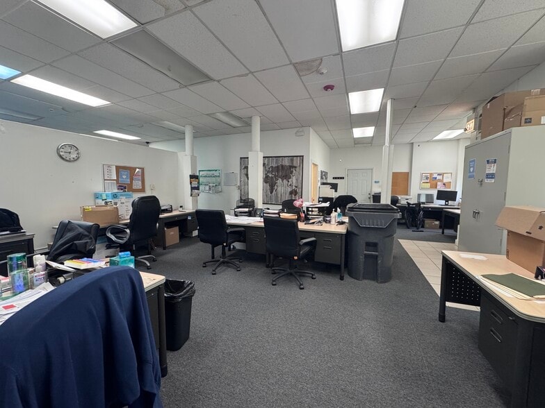 7308 S Crandon Ave, Chicago, IL for sale - Building Photo - Image 2 of 5