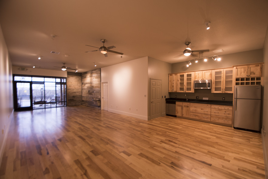 1324 S Acoma St, Denver, CO for lease - Interior Photo - Image 3 of 12