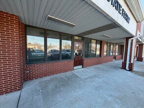 16972-16982 Manchester Rd, Grover, MO for lease Interior Photo- Image 2 of 4