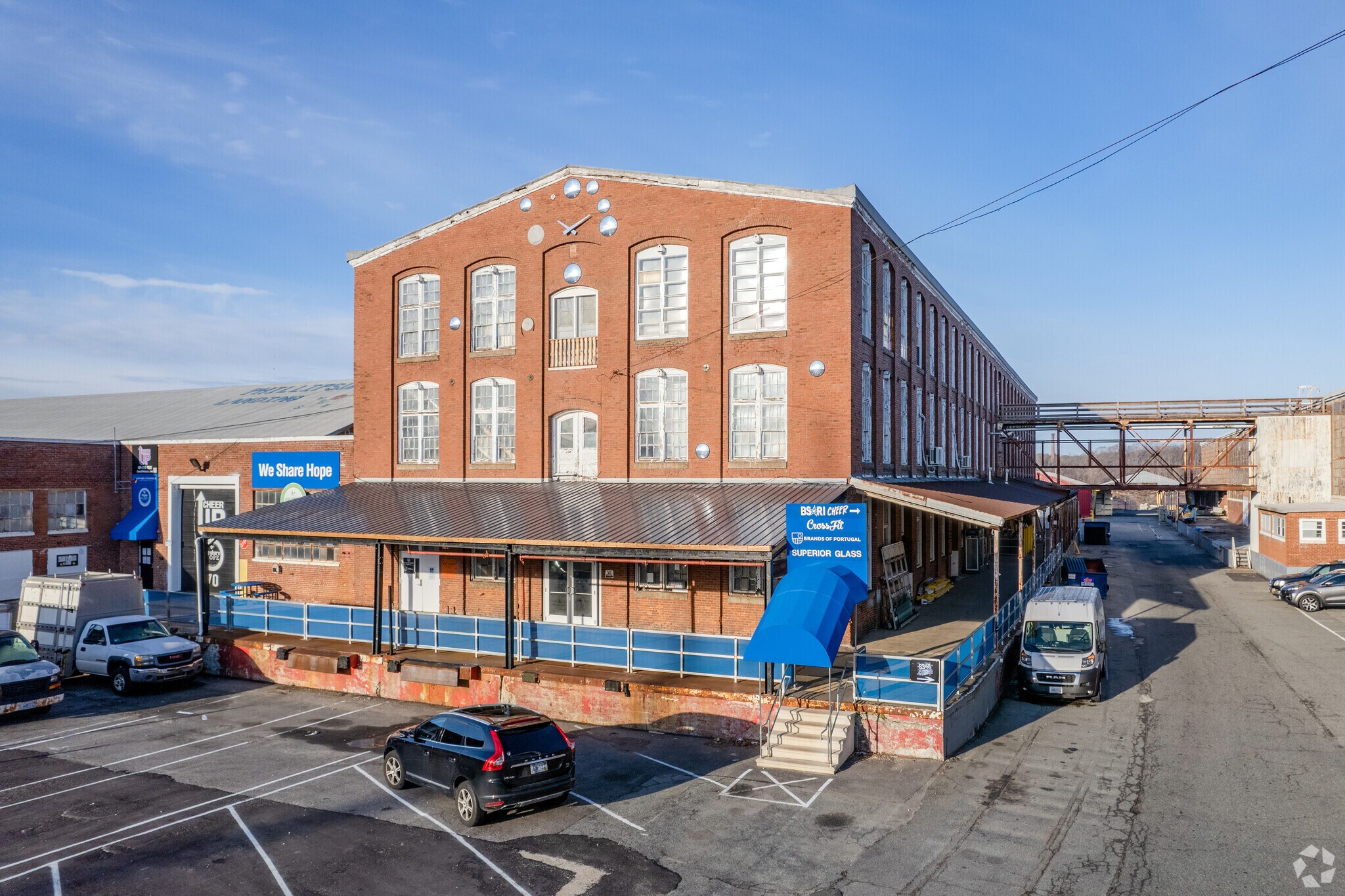 310 Bourne Ave, Rumford, RI 02916 Phillipsdale Landing