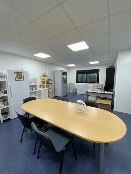 Office in Le Havre for lease - Interior Photo - Image 2 of 7