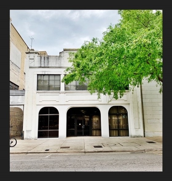 713 Broad St, Augusta, GA for lease - Primary Photo - Image 1 of 2