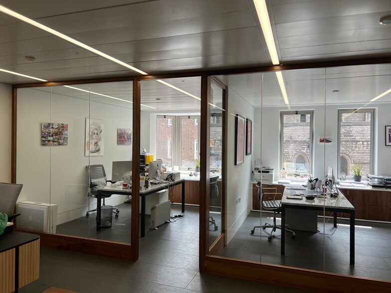 10-12 Blandford St, London for lease - Interior Photo - Image 3 of 14