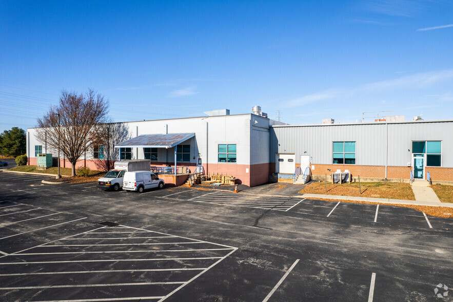 500 S Gravers Rd, Plymouth Meeting, PA for lease - Building Photo - Image 1 of 4