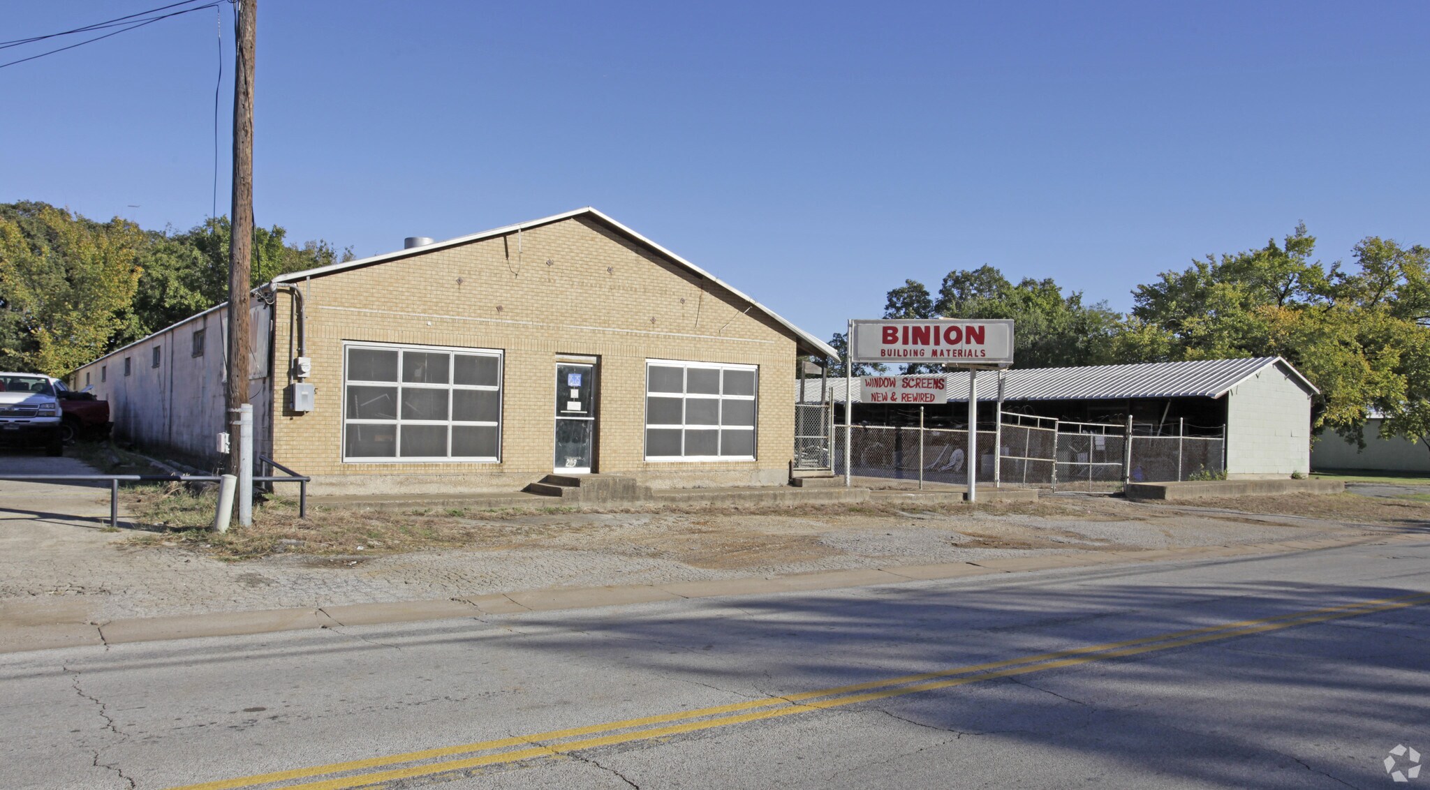 209 N West St, Arlington, TX for sale Primary Photo- Image 1 of 1