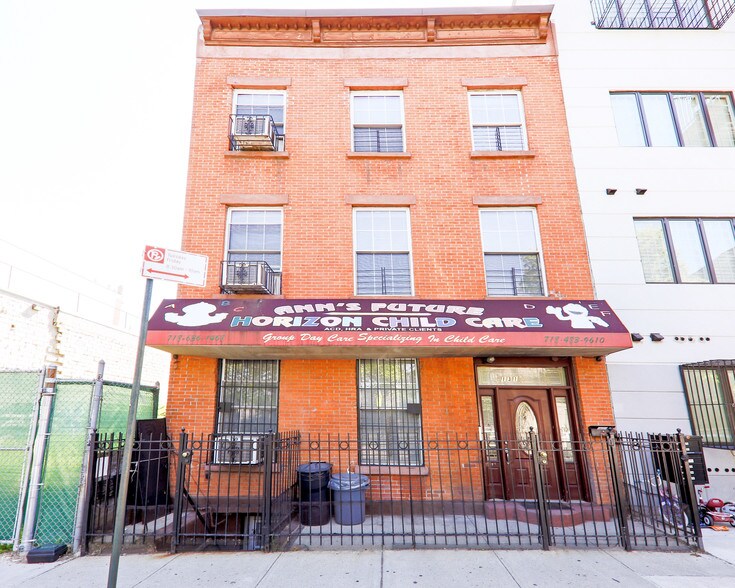131 Taaffe Pl, Brooklyn, NY for sale - Building Photo - Image 1 of 1