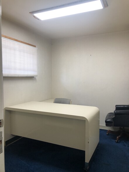 15640 S Normandie Ave, Gardena, CA for lease - Interior Photo - Image 2 of 10