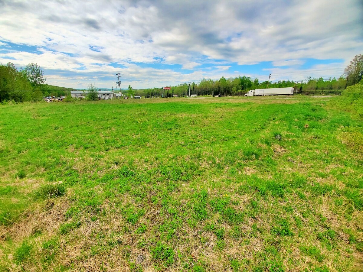 Boul AlbinyPaquette, Montlaurier, QC J9L 3G5 Terrain commercial à