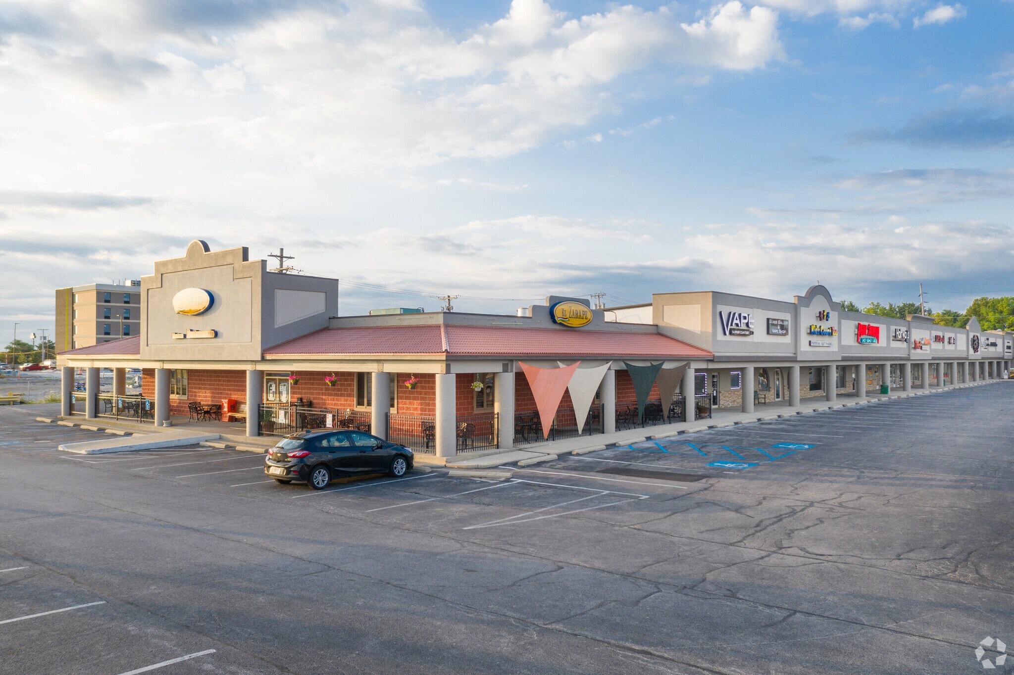 1616 E Wooster St, Bowling Green, OH 43402 Greenwood Centre