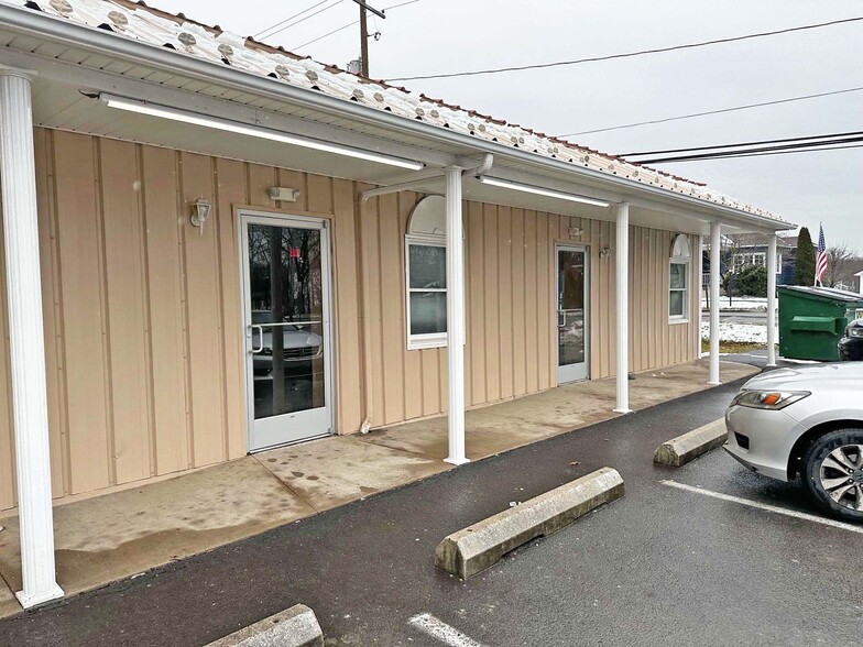 3-5 Commerce Rd, Pittston Township, PA for lease - Building Photo - Image 2 of 2