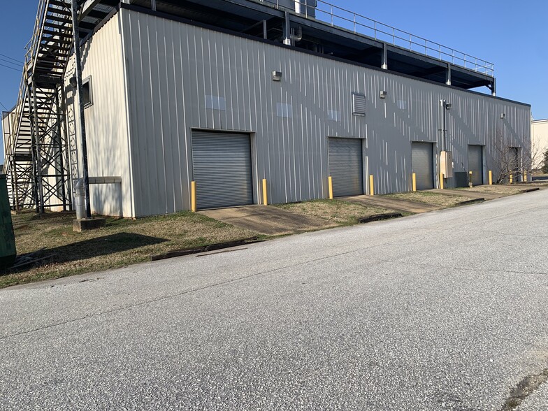 1340 Valley Industrial Blvd, Valley, AL for lease - Building Photo - Image 2 of 11