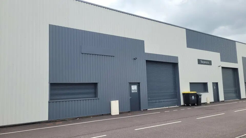 Flex in BAPEAUME-LES-ROUEN for lease Building Photo- Image 1 of 13