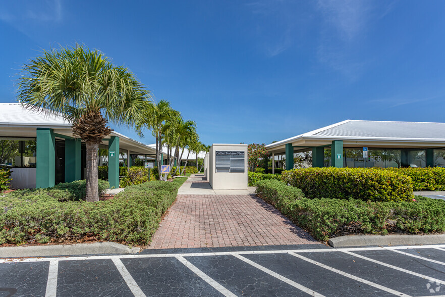 3050 Horseshoe Dr N, Naples, FL for lease - Building Photo - Image 3 of 3