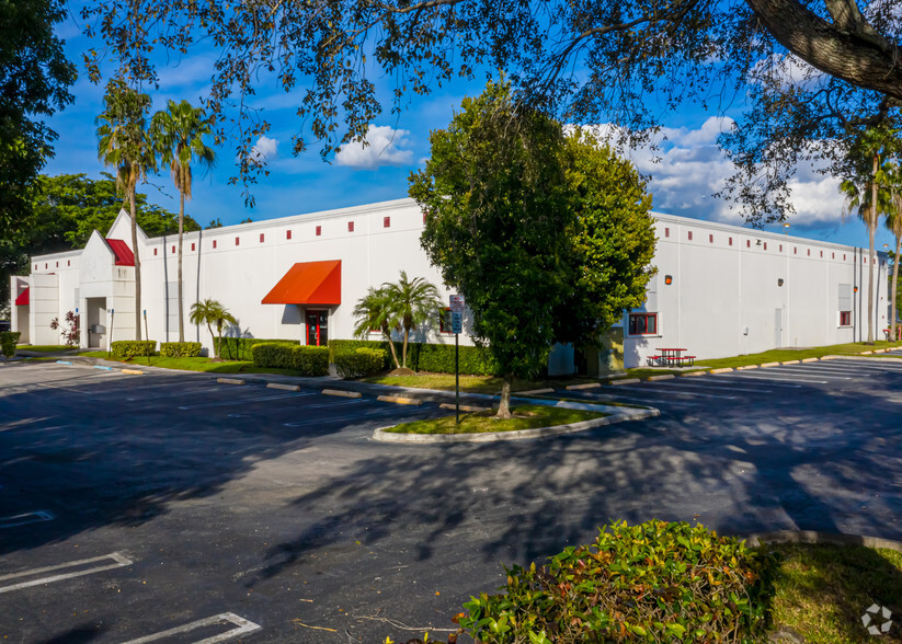 3301 NW 107th Ave, Miami, FL for sale - Building Photo - Image 1 of 1