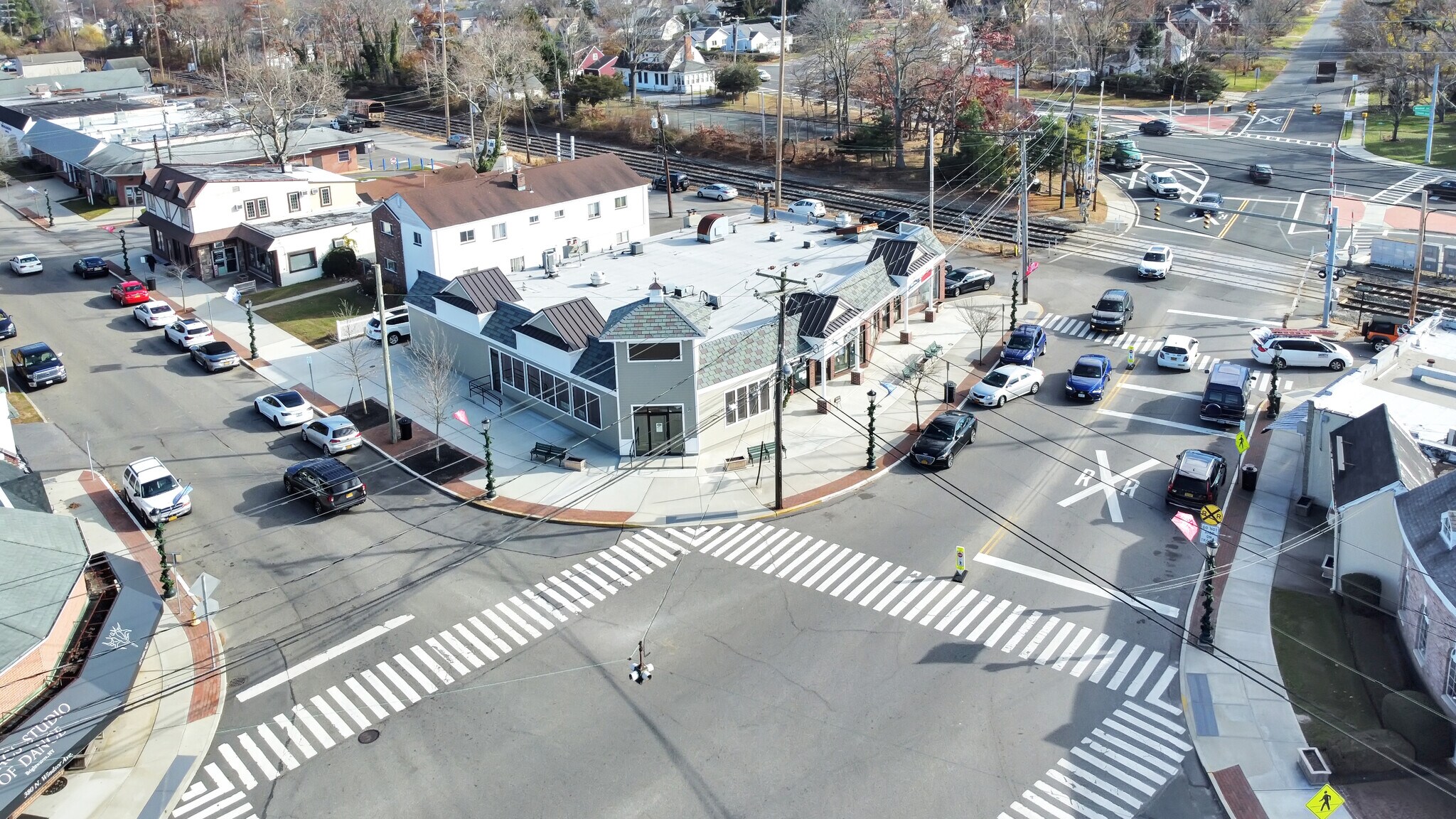 340-348 N Windsor Ave, Brightwaters, NY for sale Building Photo- Image 1 of 1