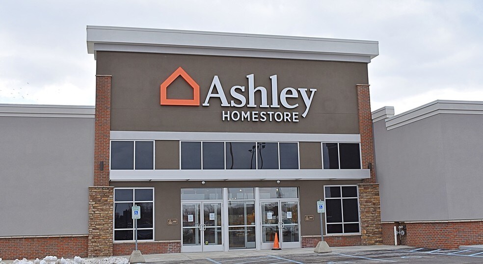 3160 28th St Se Grand Rapids Mi 49512 Loopnet Com