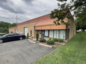 405 Allentown Dr, Allentown, PA for lease Building Photo- Image 1 of 10