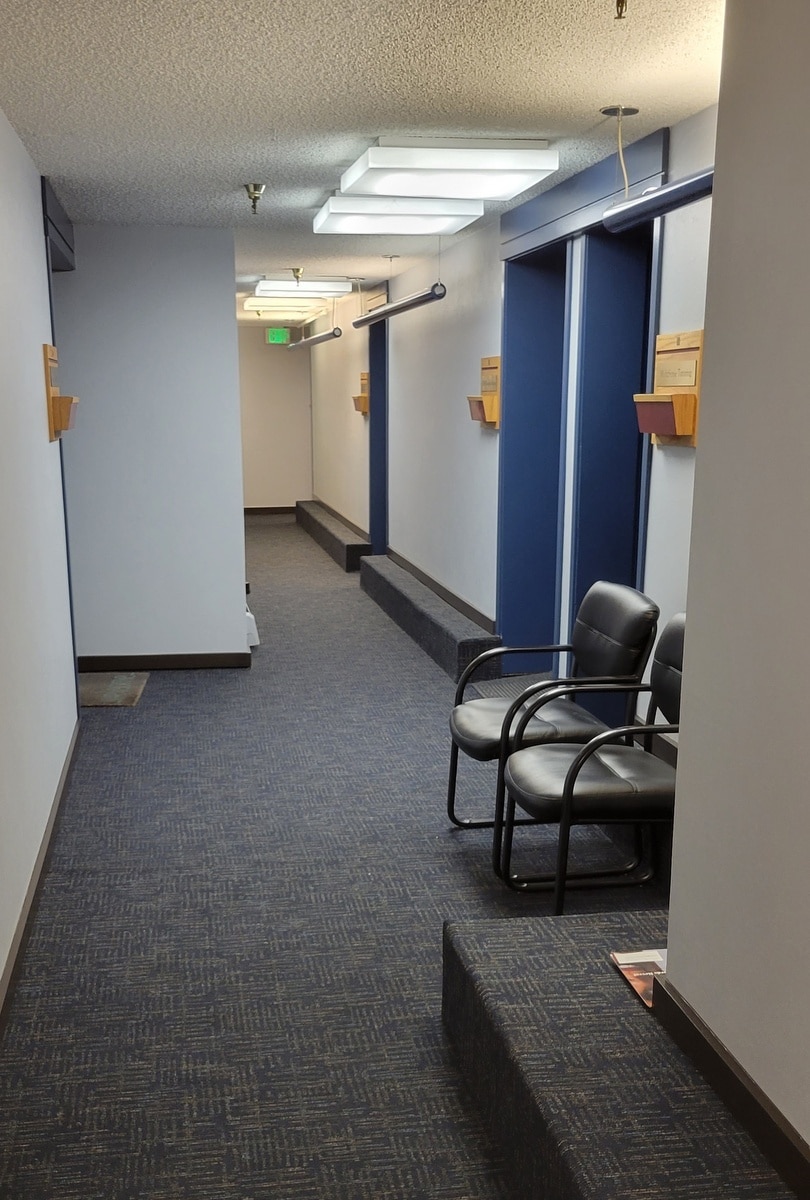 2027-2035 Broadway, Boulder, CO for lease Lobby- Image 1 of 2