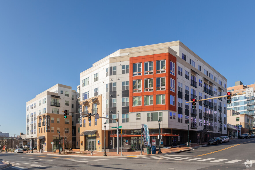 8240 Fenton St, Silver Spring, MD for sale - Primary Photo - Image 1 of 1