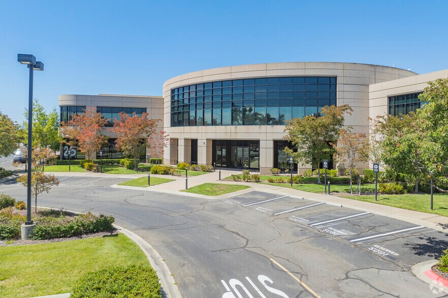 6700 Dumbarton Cir, Fremont, CA for sale - Primary Photo - Image 1 of 1