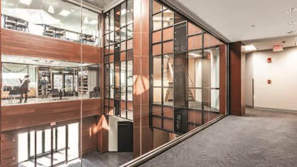 4030 Vincennes Rd, Indianapolis, IN for lease - Interior Photo - Image 2 of 15