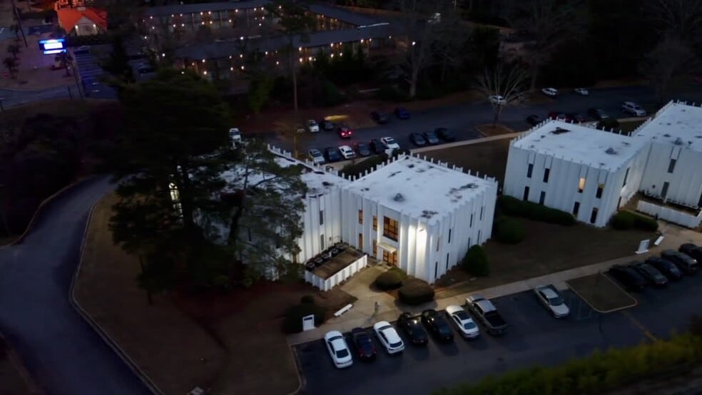 2500 W Broad St, Athens, GA for lease - Commercial Listing Video - Image 2 of 4