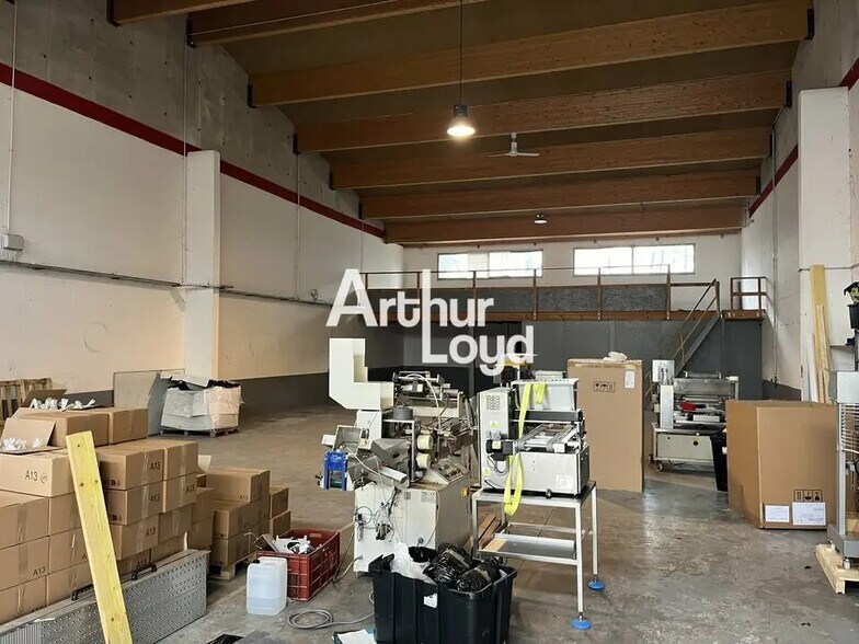 Flex in Montauroux for lease - Interior Photo - Image 3 of 4