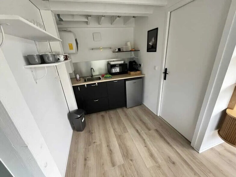 Office in Saint-Jacques-de-la-Lande for sale - Building Photo - Image 3 of 5