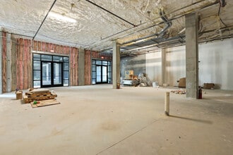 5 Resort Dr, Savannah, GA for lease Interior Photo- Image 2 of 5