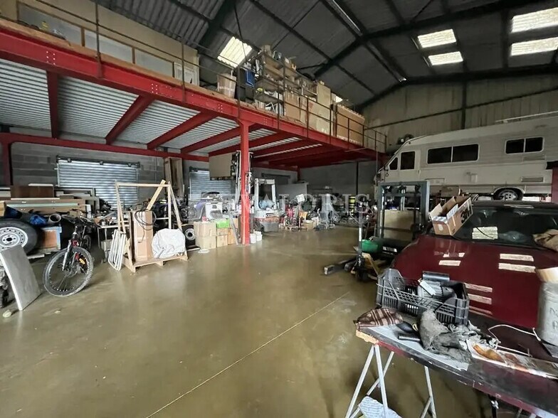 Flex in Marcilly-d'Azergues for sale - Interior Photo - Image 2 of 7