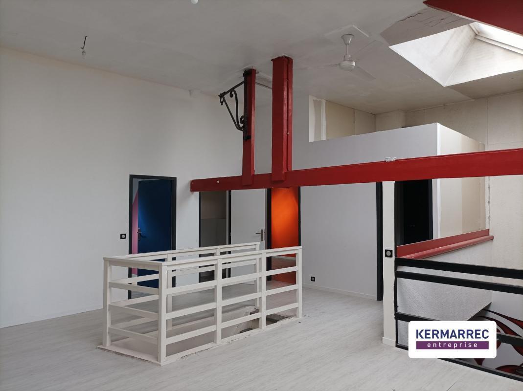 Office in Nantes for sale Interior Photo- Image 1 of 6