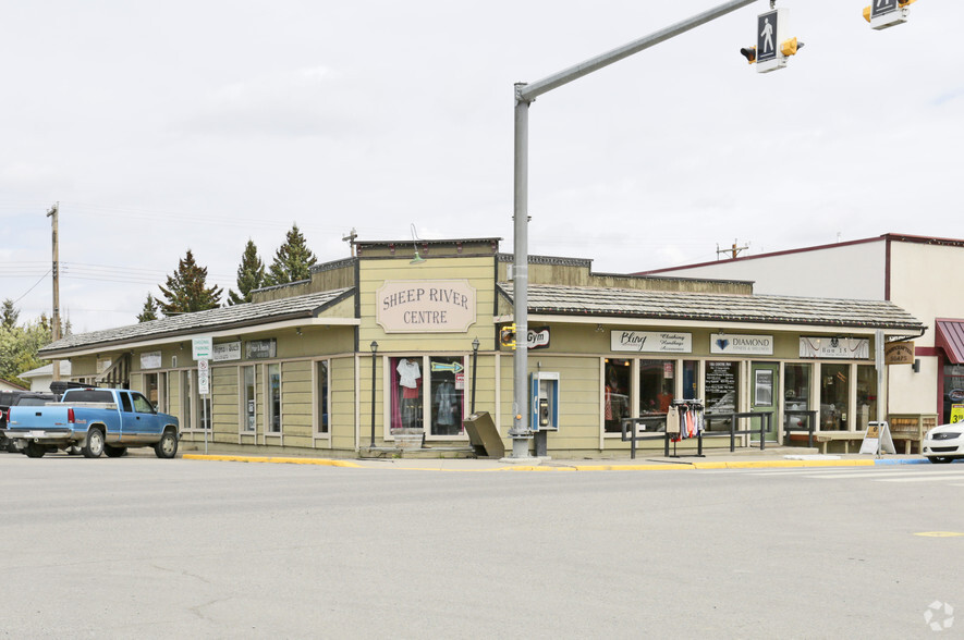 126 Centre Ave W, Black Diamond, AB for lease - Building Photo - Image 3 of 7