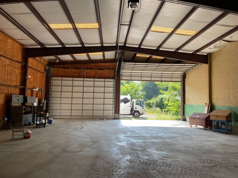 2363 Saint James Ave, Cincinnati, OH for sale - Building Photo - Image 1 of 1