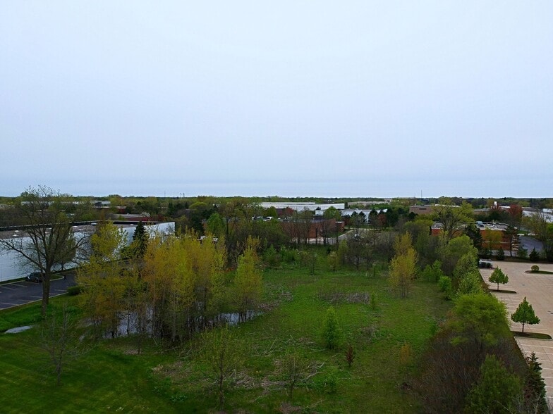 625 Margate Dr, Lincolnshire, IL for sale - Building Photo - Image 1 of 1