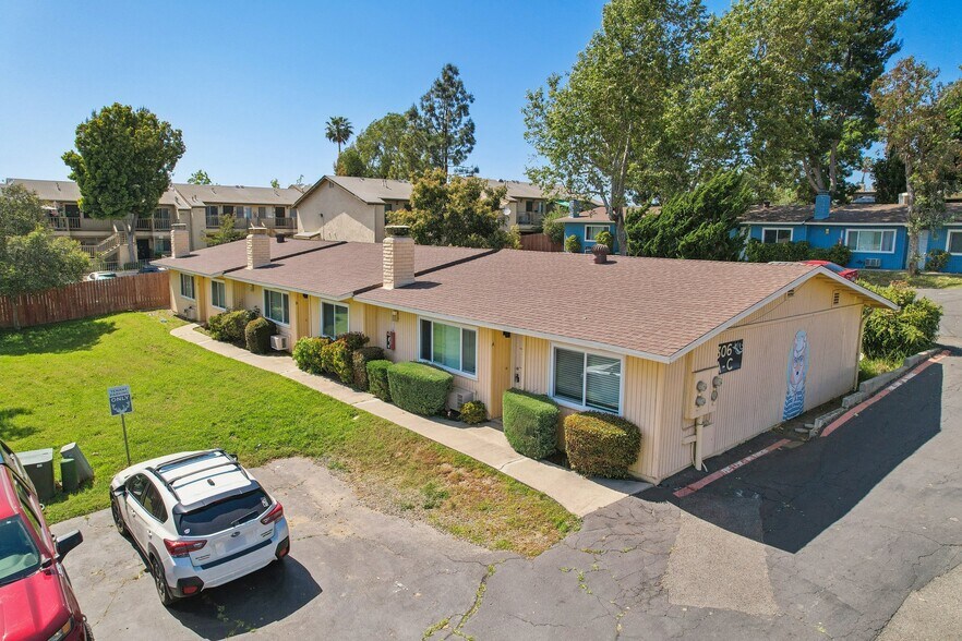 302-338 E Fallbrook St, Fallbrook, CA for sale - Building Photo - Image 1 of 1